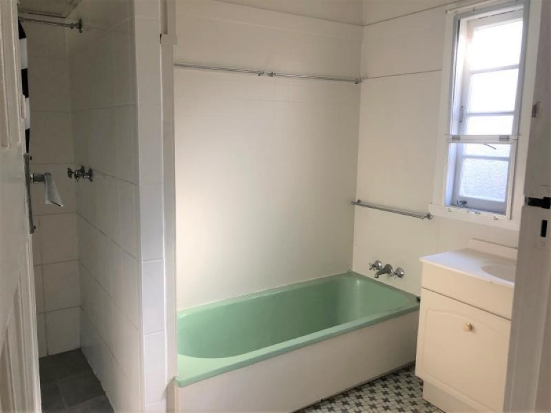 6 MacGregor Street, The Range QLD 4700